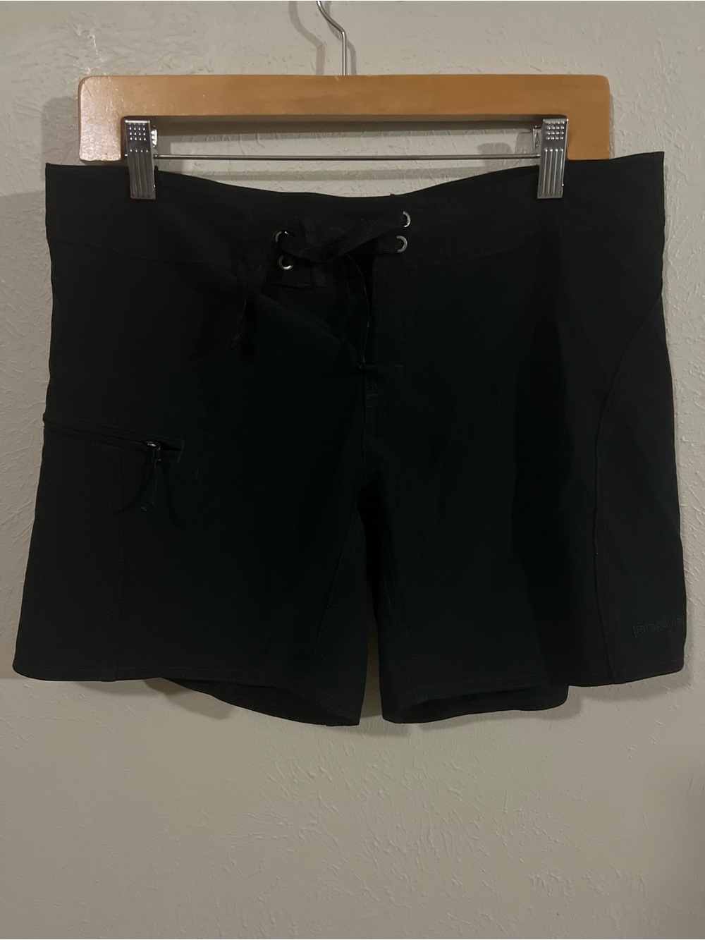 Patagonia Black Size 6 Women’s Meridian Board Shorts